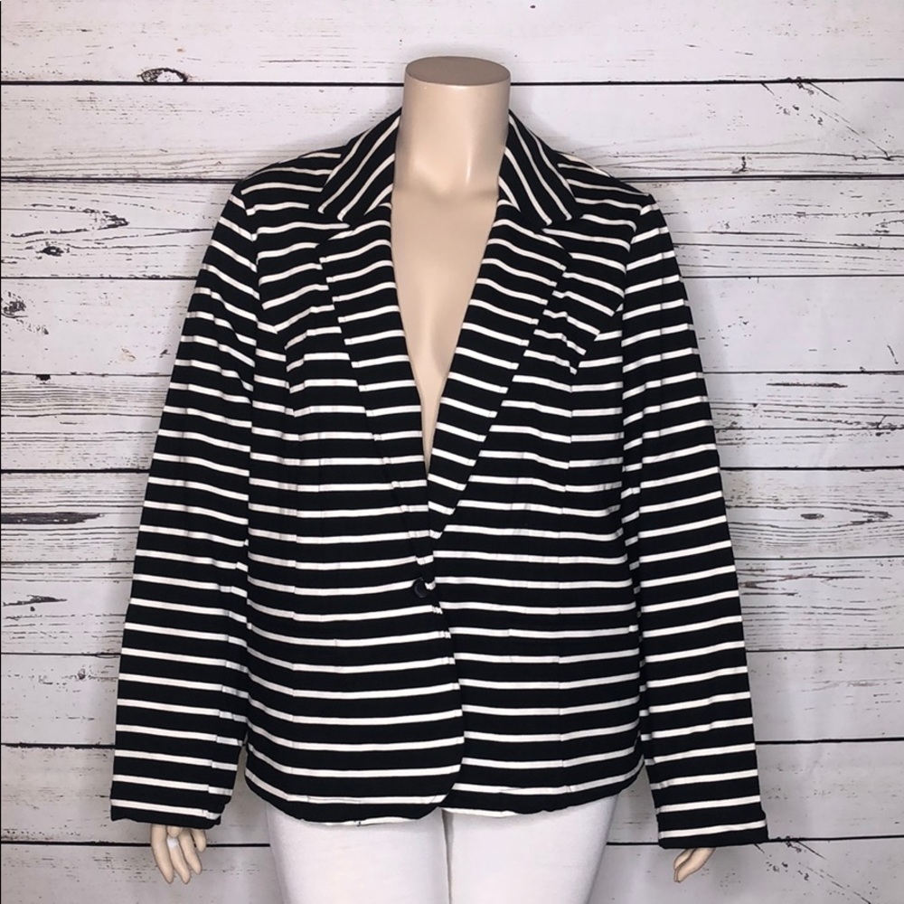 Lane Bryant 28 Black Striped Knit Jacket Blazer super cute! ❤️